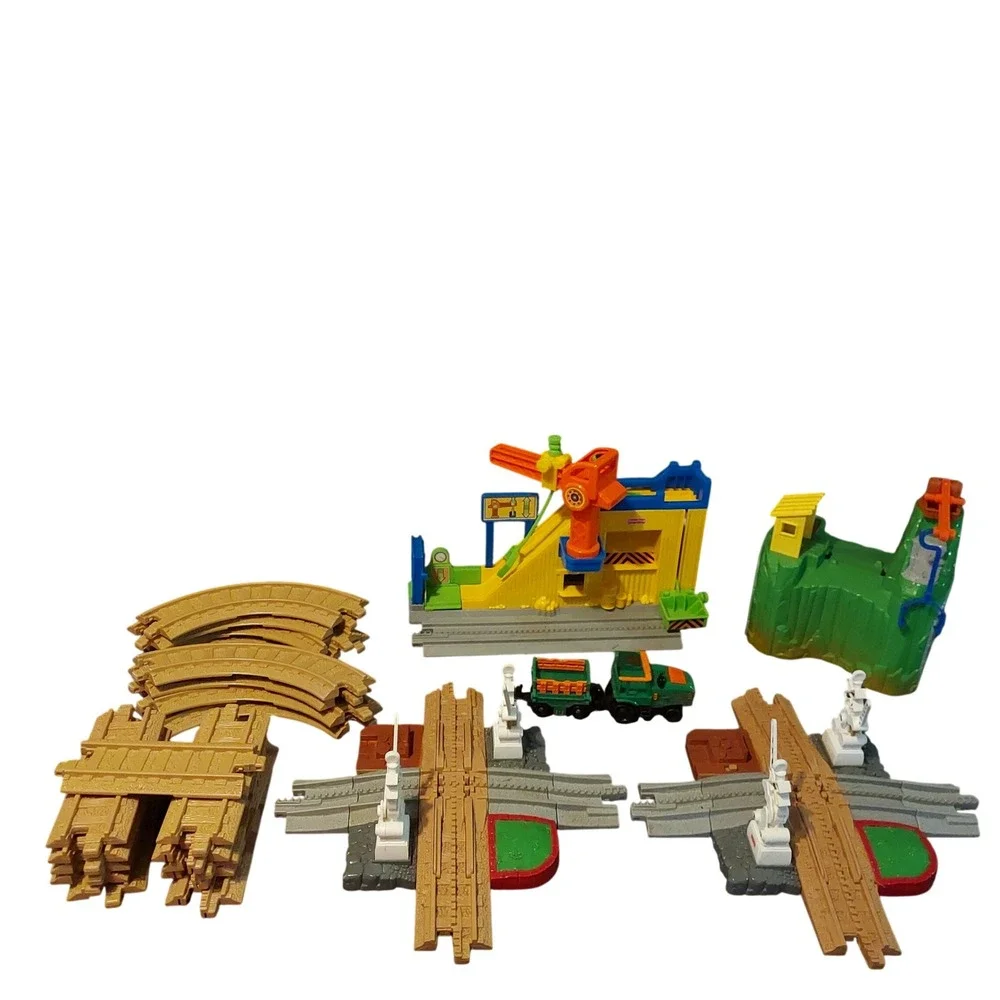 Fisher-Price GeoTrax Rail Road System Lot Tan Track Crane Mountain Truck 25pc